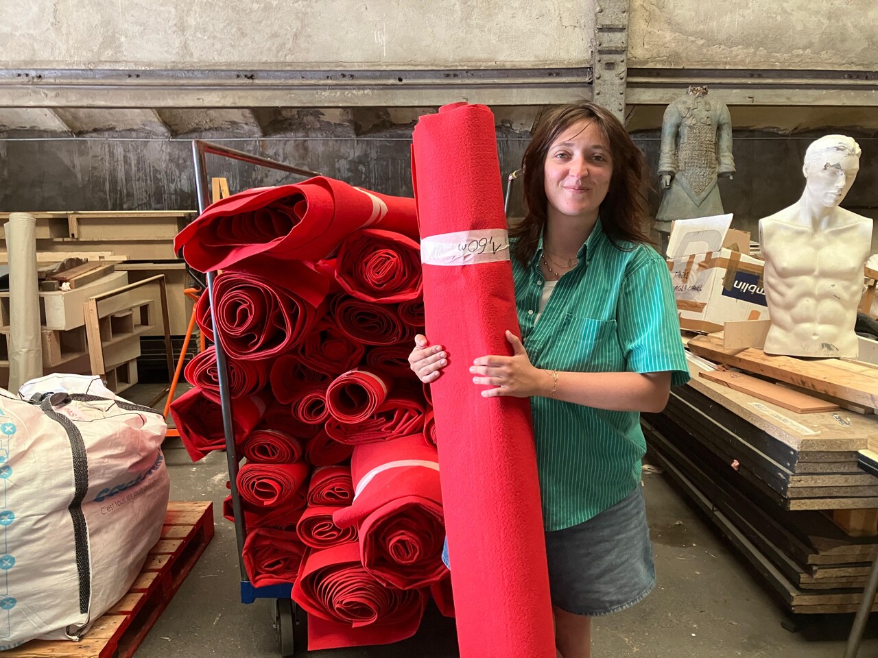 À Marseille, ils recyclent le tapis rouge du Festival de Cannes pour le revendre… pas cher