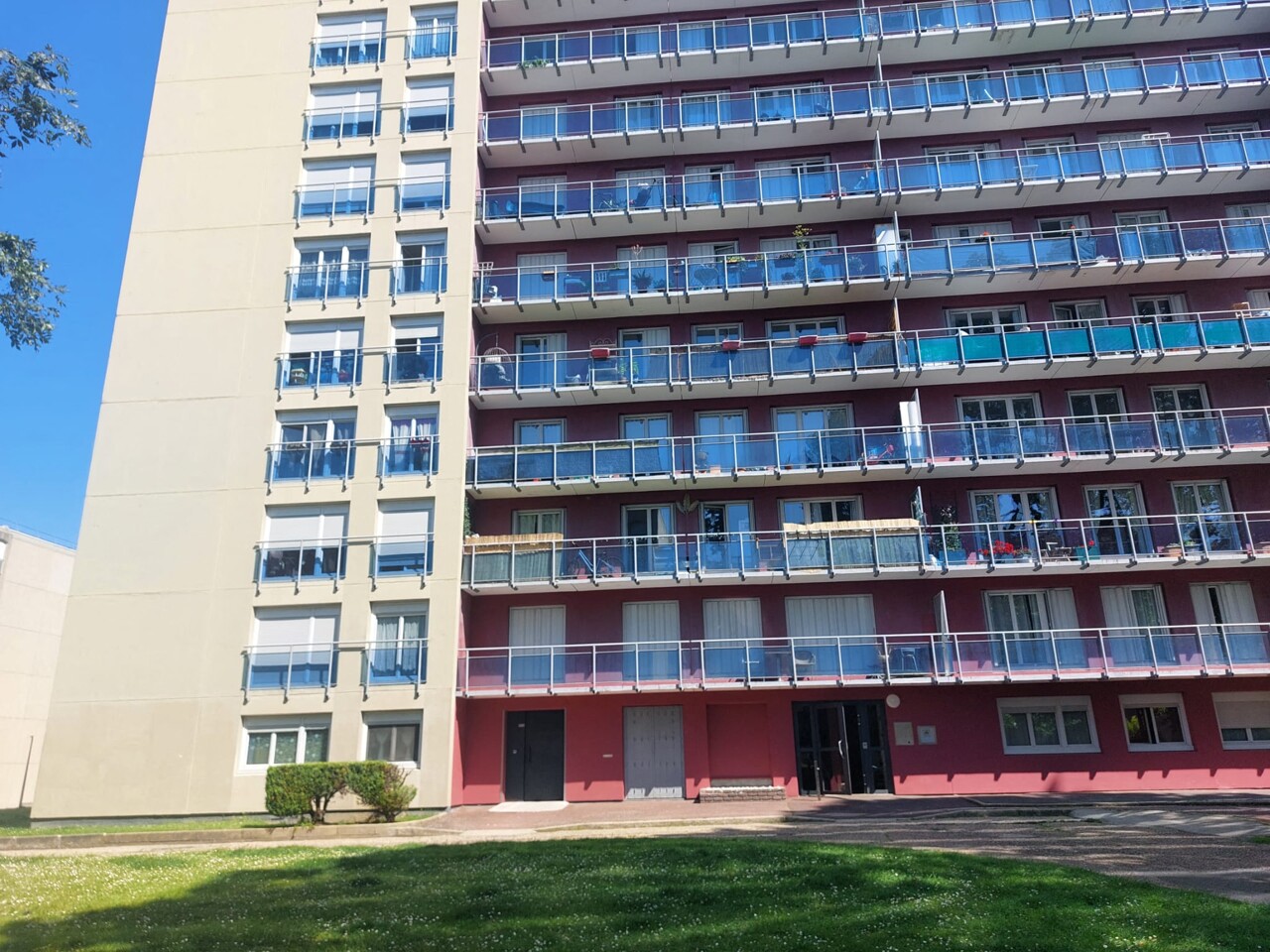 Rouen. La crise de nerf des habitants d'un immeuble de 11 étages avec les pannes successives d'ascenseurs