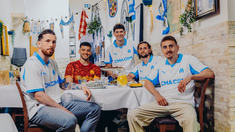 OM. Un nouveau maillot à la sauce marseillaise... Retrouvez toutes les images de la tunique olympienne - La Provence
