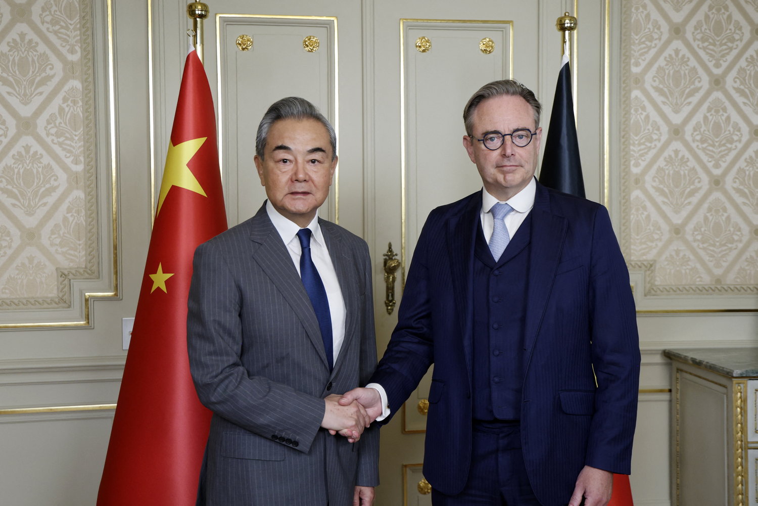 Comment la Chine tente de se rapprocher de l'Europe pour la désarrimer de Donald Trump