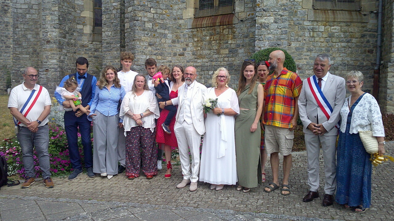 ce couple qui s'est connu lors d'un bal a fêté ses 50 ans de mariage