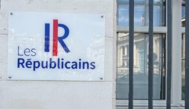 Les Républicains investissent Michel Barnier, Rachida Dati maintient sa candidature