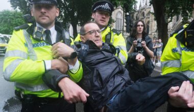 Des dizaines de partisans du groupe interdit “Palestine Action” arrêtés à Londres et dans tout le Royaume-Uni