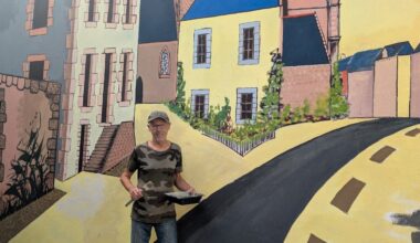 Henri Lahaye redonne vie à sa fresque iconique cette rue de Baud
