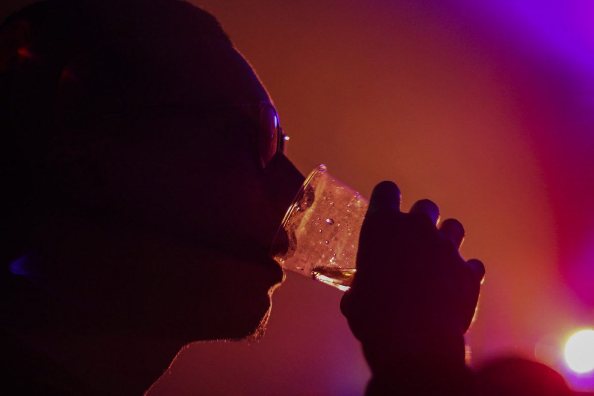 soirée concert nuit fête boire alcool