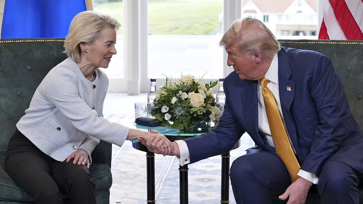L’UE et les États-Unis scellent un accord prévoyant 15 % de taxes sur les exportations européennes