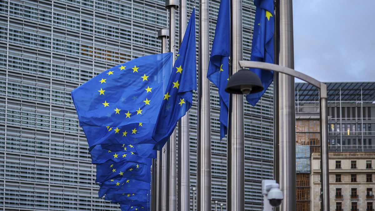 Non, le drapeau de l'Union européenne ne fait pas référence à la Madone et aux tribus d'Israël
