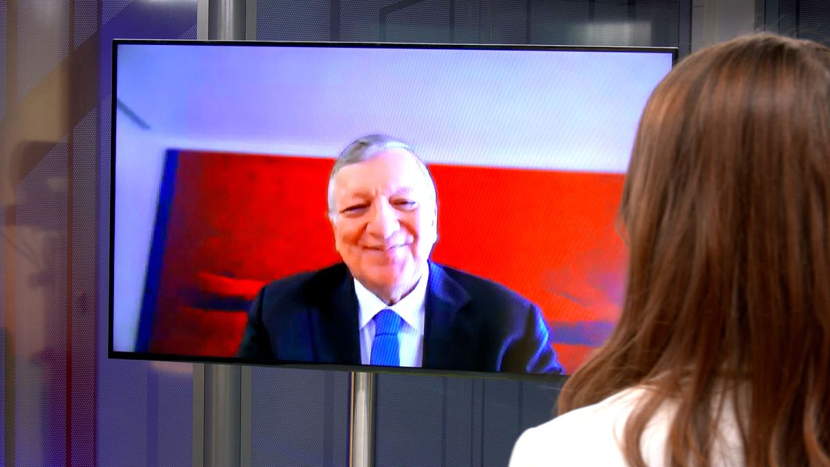 Sommet UE-Chine: José Manuel Barroso tance les Européens à "agir" au lieu de "critiquer les autres"