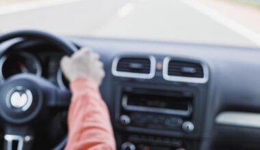 ivre, il demande à son enfant de souffler dans l’éthylotest pour faire démarrer la voiture