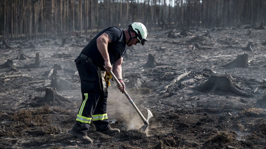 Les pompiers continuent de lutter contre des feux de forêt en Allemagne, en Grèce et en Turquie