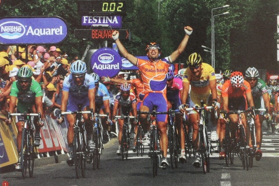En 2006, l'Espagnol Oscar Freire s'offre le sprint sur le boulevard Yves Guillou. C'était le dernier passage du Tour de France à Caen.
