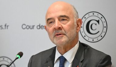 À 10 jours du budget de François Bayrou, Pierre Moscovici met le feu aux poudres