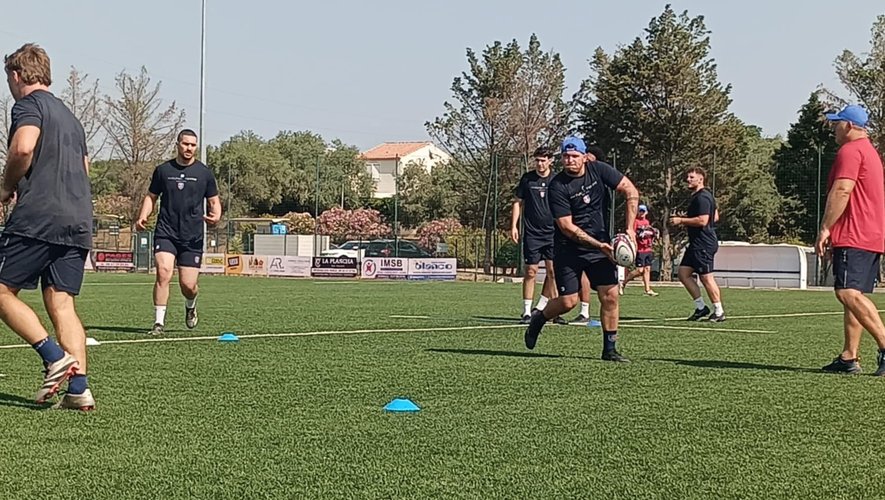 Sous un soleil de plomb, les joueurs de l’ASBH reprennent l’entraînement à Raoul-Barrière