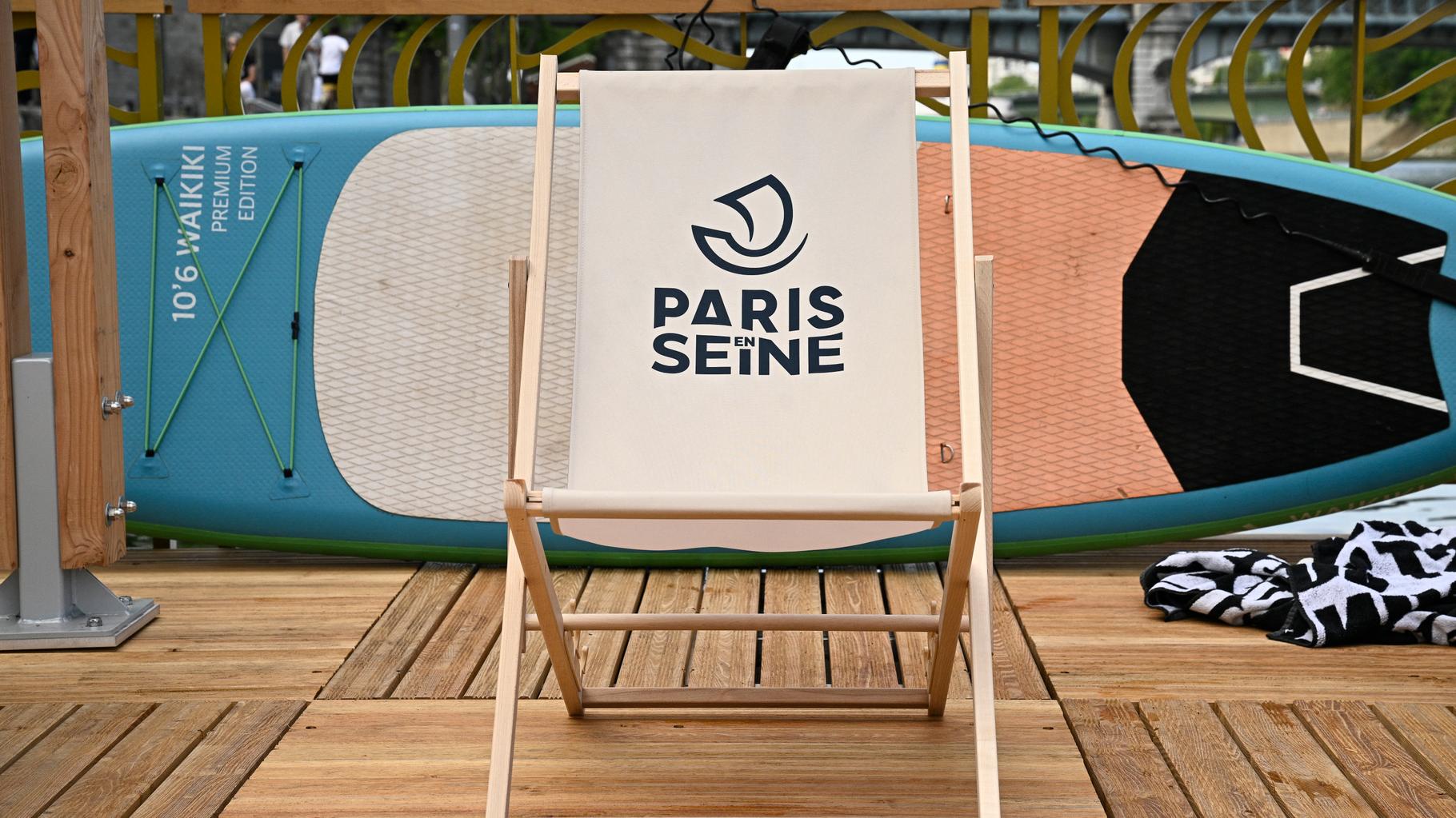 Les bassins de la Seine à Paris déjà interdits à la baignade, un jour après leur ouverture
