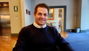 Portrait - Proche de la famille royale, initié aux sports d'endurance : Richie McCaw, l’homme après le mythe