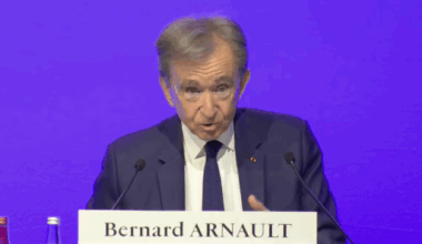 La « taxe Zucman » plébiscitée par ces sept prix Nobel d’économie dans une tribune au « Monde »