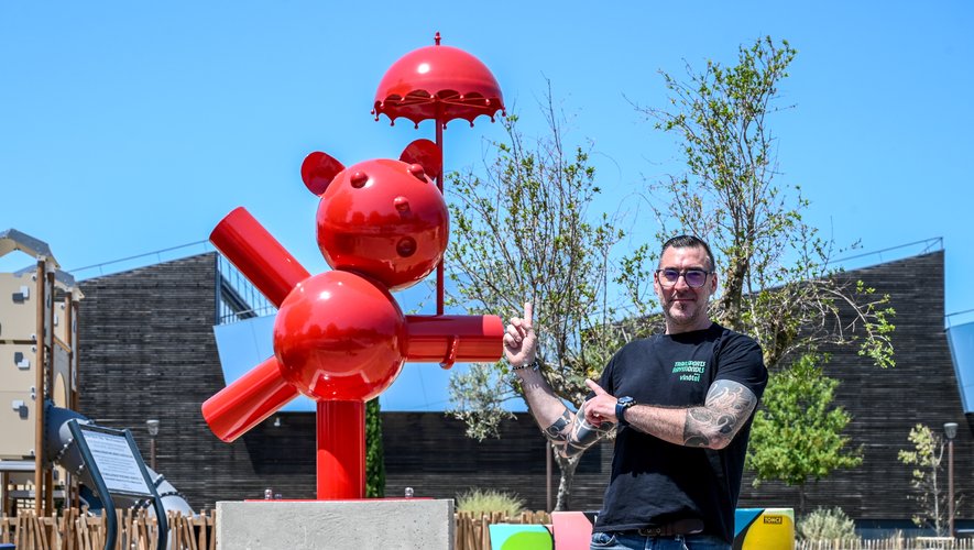 Deux sculptures de l'artiste catalan David Cabrefigue viennent d'être installées sur le site commercial de la Porte d’Espagne : "C'est une œuvre d'art qui a un sens pour la région"