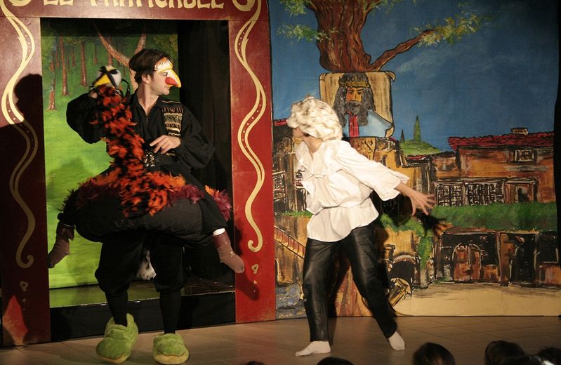 "La véritable histoire vraie du Chat Botté", un spectacle jeune public (à partir de 3 ans) proposé à 18 heures.