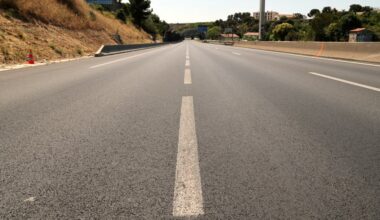 l'A502 est fermée en direction de Marseille en raison d'un accident