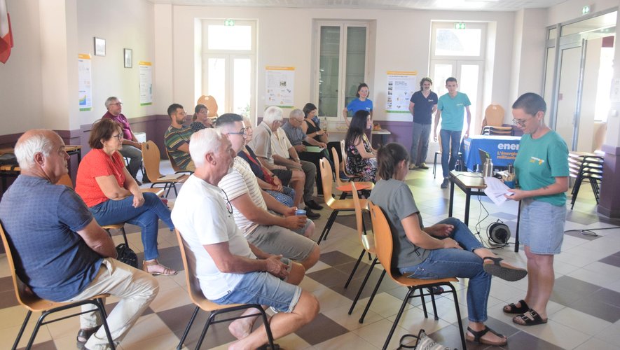 Les habitants d’un petit village s’unissent pour produire et consommer leur propre électricité solaire