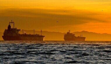 Les compagnies maritimes grecques continuent de transporter du pétrole russe malgré les sanctions de l'UE