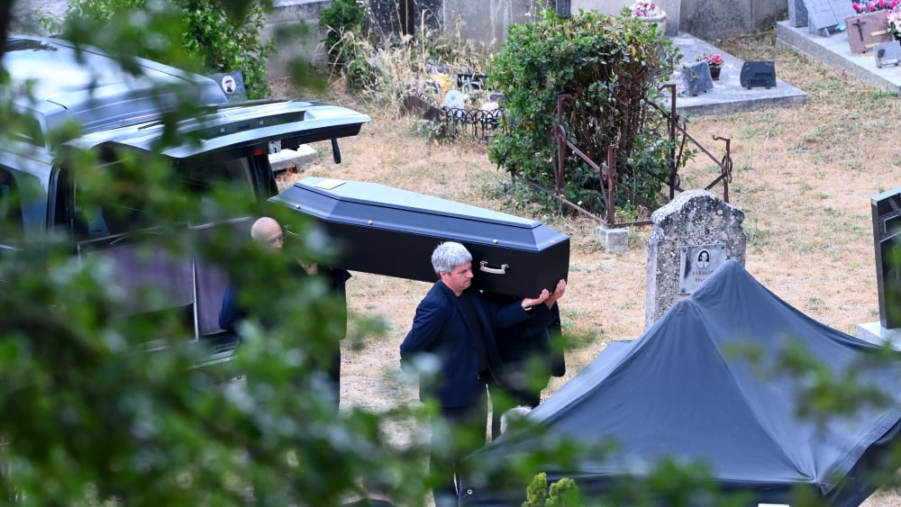 l'animateur star inhumé dans l'intimité à Ménerbes dans le Vaucluse
