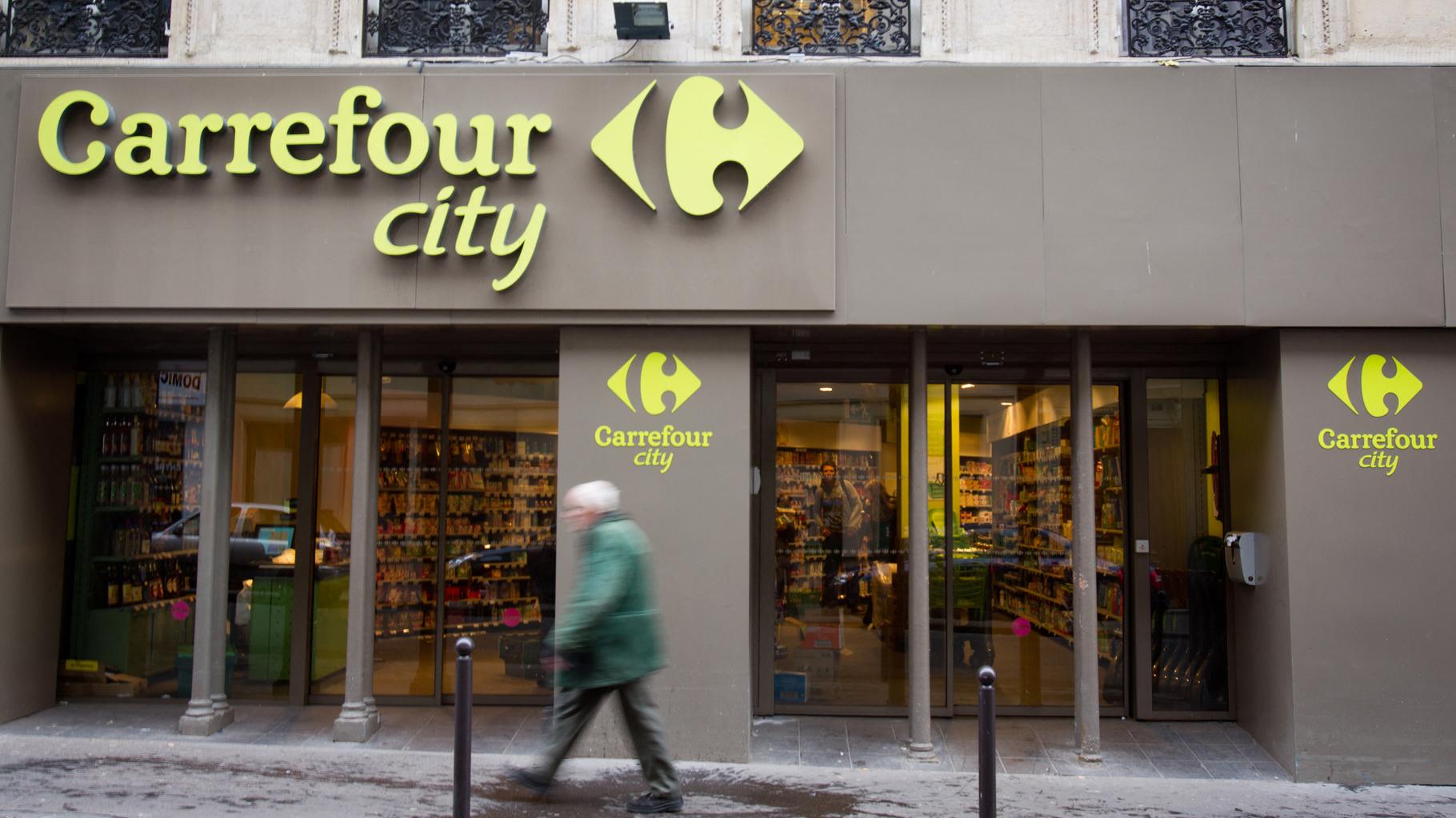 L’installation de ce Carrefour City à Paris prend des proportions démesurées