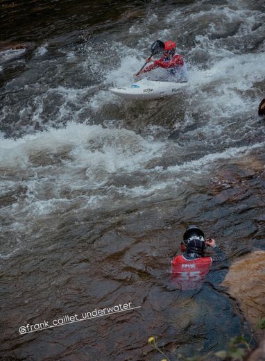 Le photographe se rapproche au plus près ses athlètes.