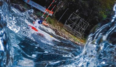 PORTRAIT. "Je ne les vois pas arriver" : photographe et ancien champion d’apnée, il capte les sportifs depuis l’eau