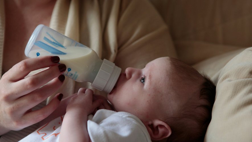Certaines femmes présentent "jusqu’à 15 fois plus de particules" que d’autres : du dioxyde de titane, cancérigène potentiel pour l’humain, détecté dans le lait, selon une étude