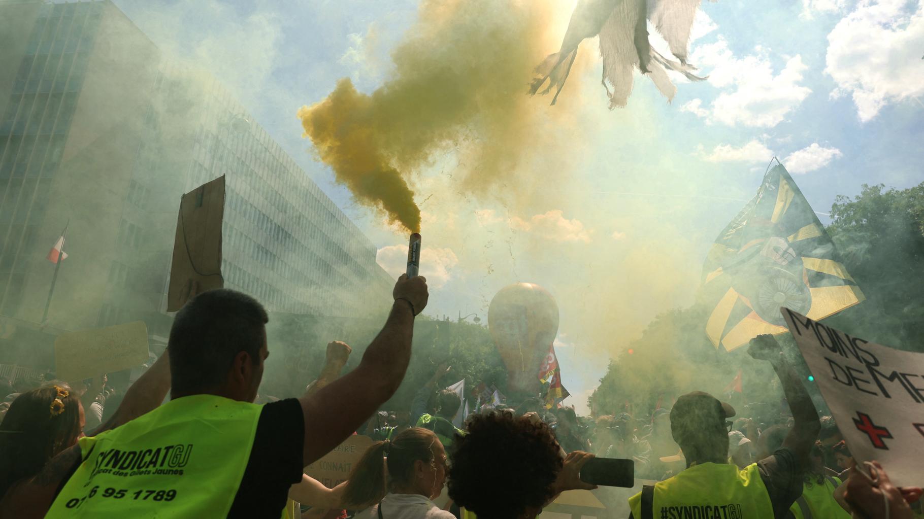 Qui se cache derrière « Bloquons tout », l’appel à la mobilisation du 10 septembre contre François Bayrou ?