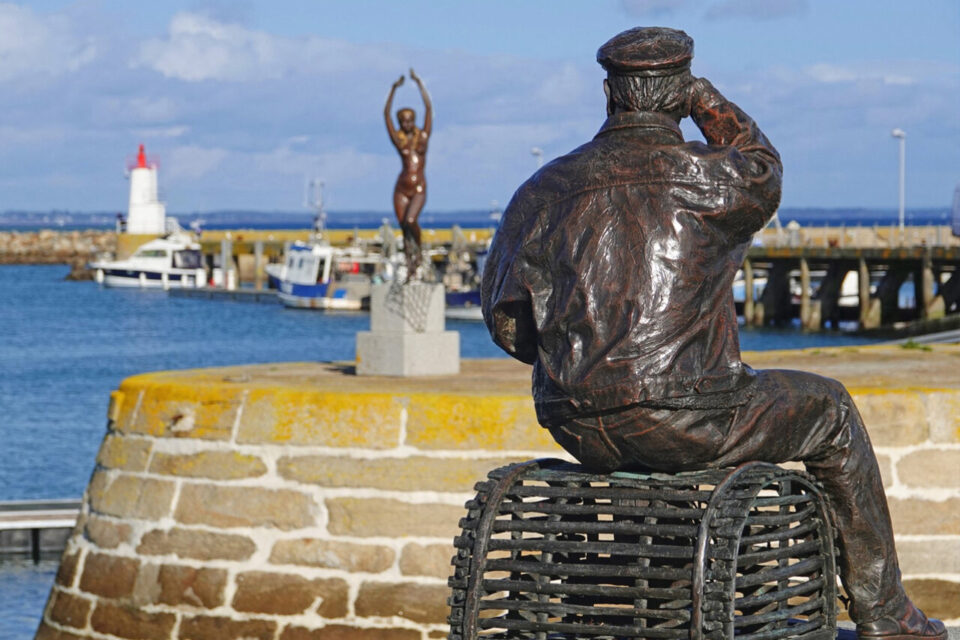 Le pêcheur et l'ondine offert par l’artiste berlinois Karsten Klingbeil © H-Carlier