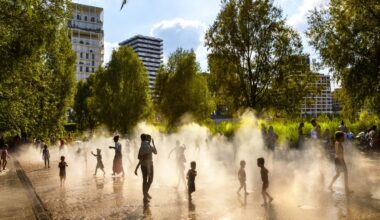 Les infos de 5h - Canicule : à Paris, les familles ont profité des parcs et jardins ouverts toute la nuit