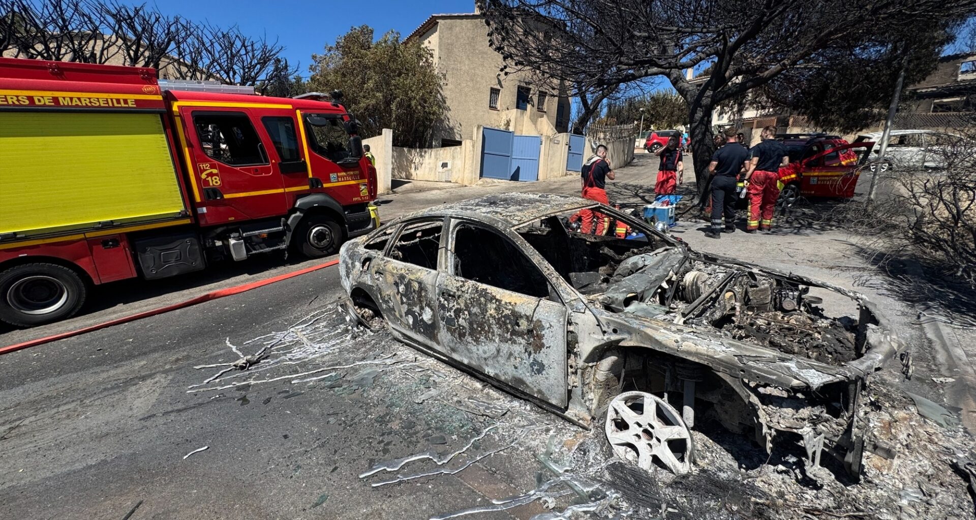 EN DIRECT - Incendies dans le sud de la France : le feu à Marseille est fixé, annonce la préfecture
