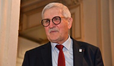 "C’est de la guérilla urbaine", dénonce le maire, Émile-Roger Lombertie, sur RTL