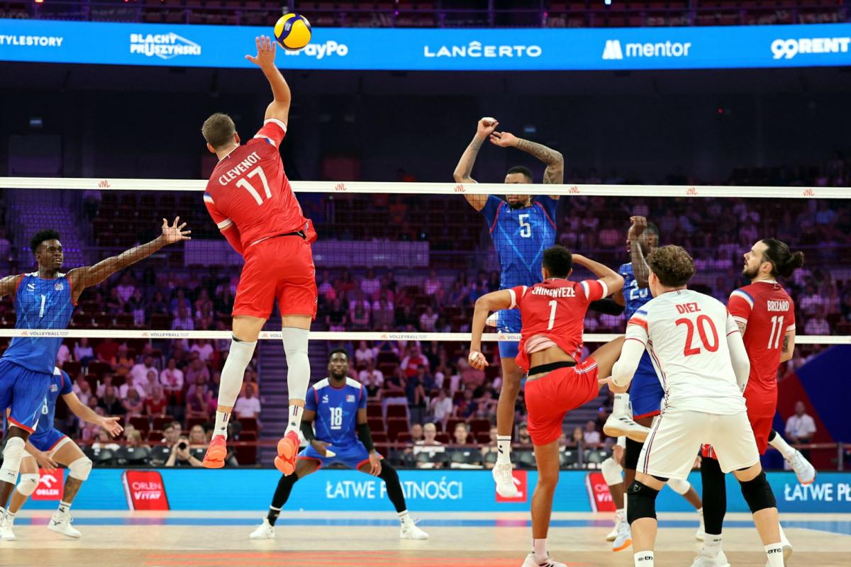 « On est montés d'un cran » : les Bleus continuent de se rassurer en s'imposant contre Cuba - L'Équipe