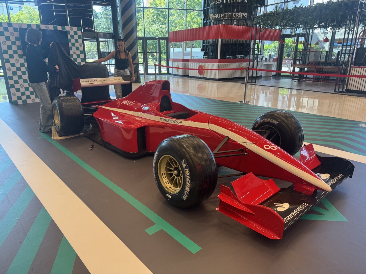 la F1 transforme les 3-Fontaines avec le "Grand Prix 3F Expérience"