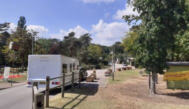 des marchés nocturnes organisés tout au long de l'été dans ce camping