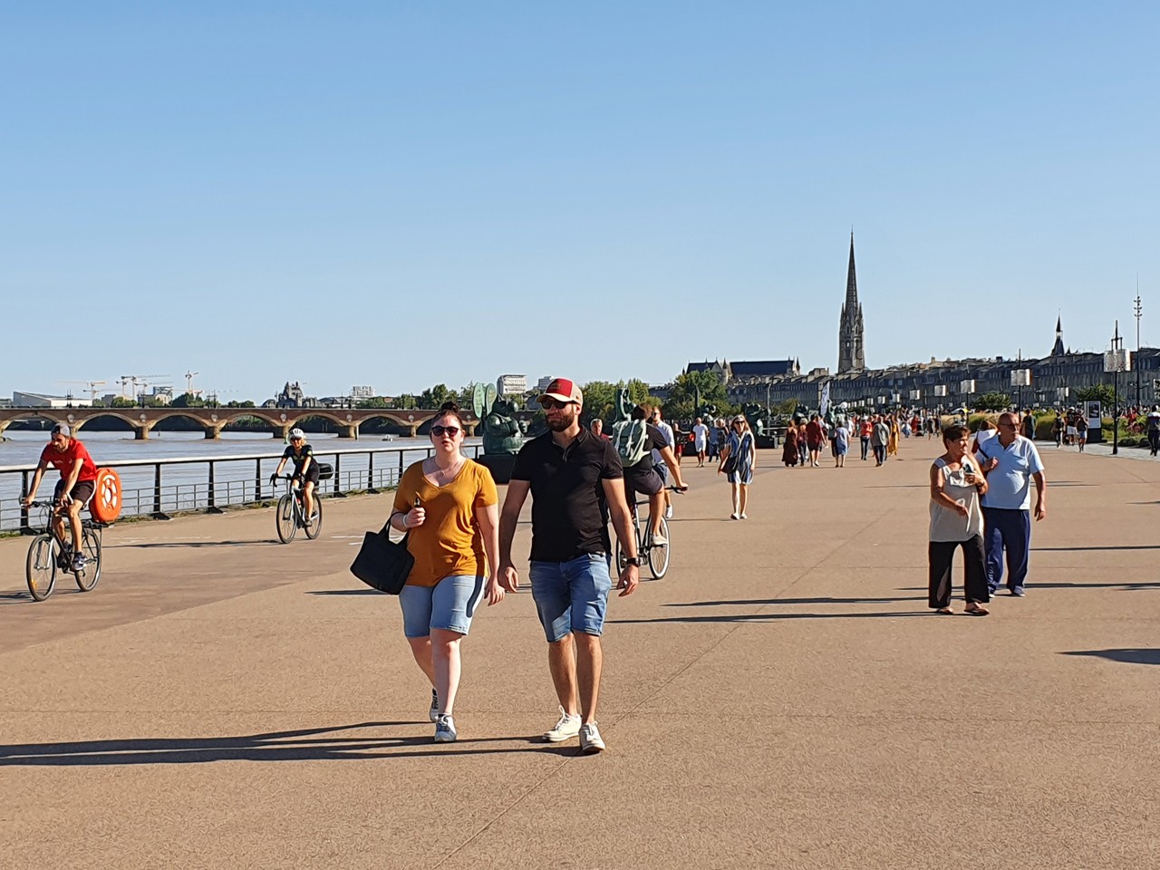 Ils veulent exploser un record insolite sur les quais de Bordeaux (et c'est pour la bonne cause)