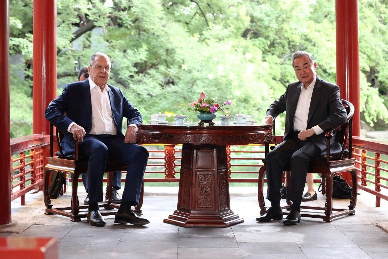 Russie et Chine discutent de la guerre en Ukraine et de leurs relations avec les États-Unis