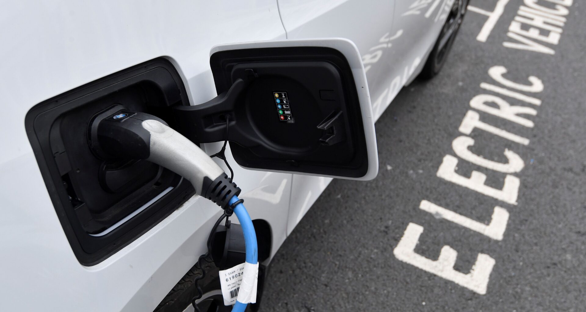 Le Royaume-Uni propose des remises sur les voitures électriques pour stimuler la demande