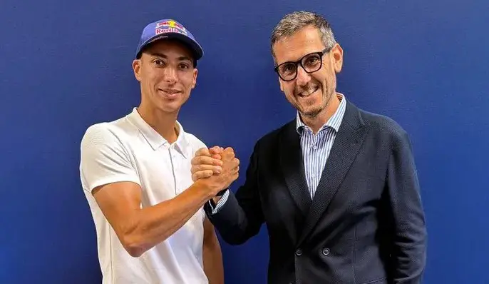 Toprak Razgatlioglu se prépare à enflammer le MotoGP avec son talent explosif chez Pramac Racing en 2026.