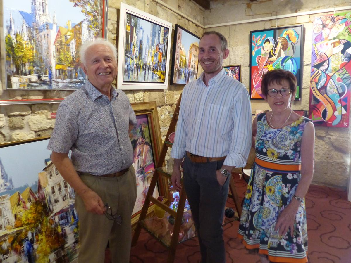 à Saintes, la galerie Victor-Hugo change de main