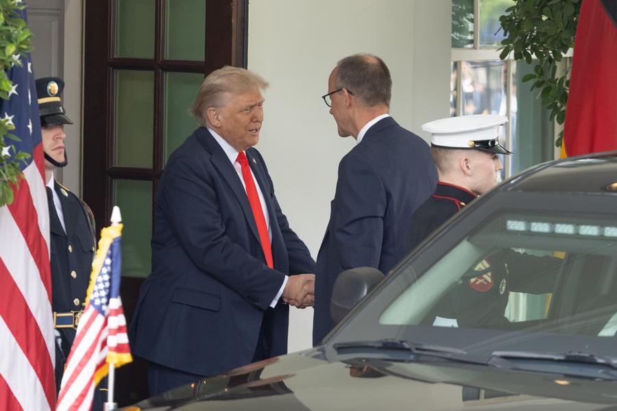 (Multimédia) Le chancelier allemand souligne la volonté de l'UE de répliquer aux droits de douane américains - Xinhua