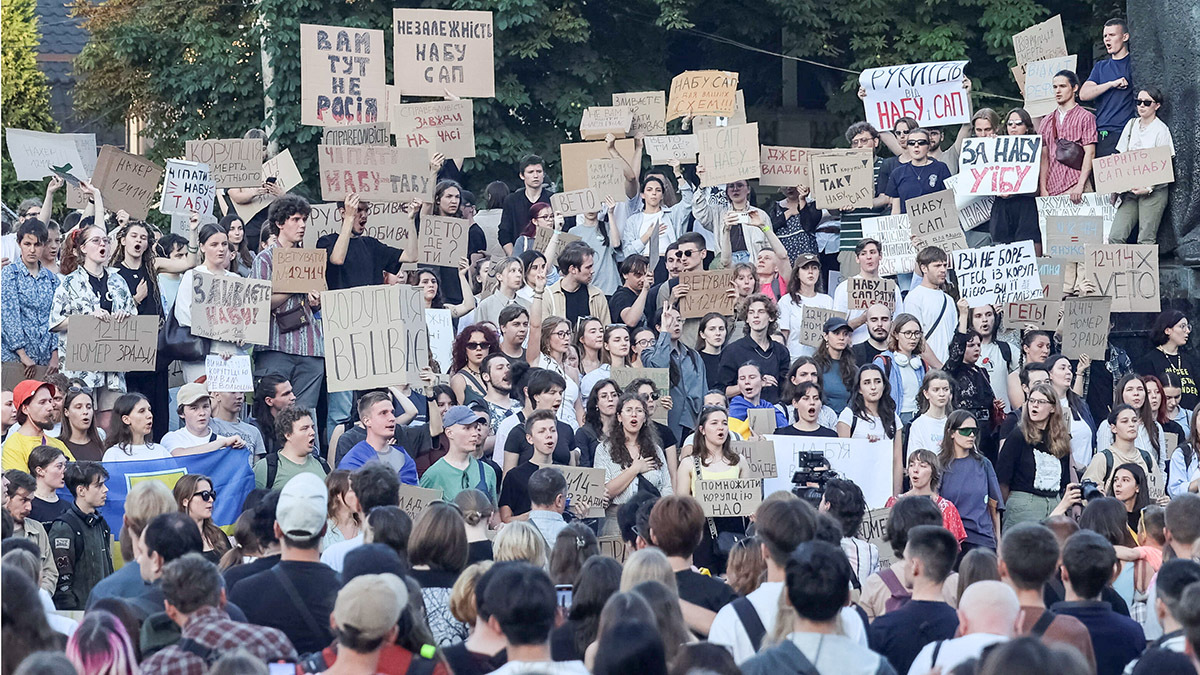 Premières manifestations importantes en Ukraine contre Zelenski depuis l'invasion russe