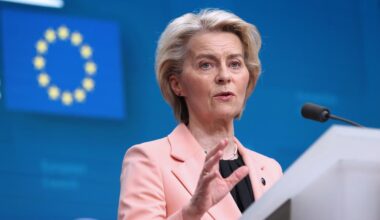 (Multimédia) Von der Leyen va rencontrer Trump pour des négociations commerciales - Xinhua