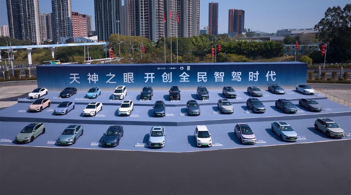 Des concessionnaires chinois débordent de voitures dont personne ne veut. À tel point qu'ils ont demandé aux constructeurs de cesser de les stocker