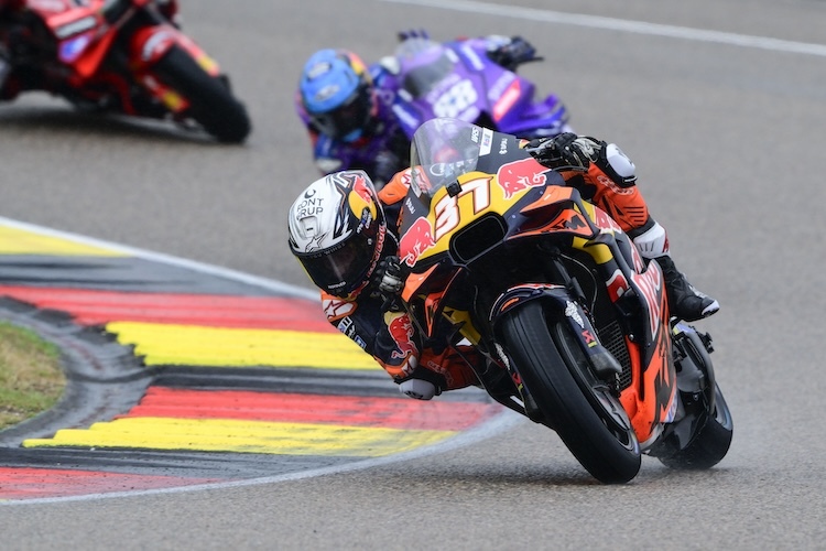 Pedro Acosta (KTM) : De la 5ème place sur la grille, il est passé devant, puis dans le bac à gravier et a terminé en 9ème position