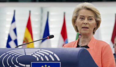 Ursula von der Leyen sur le gril face à une motion de censure déposée par l'extrême droite