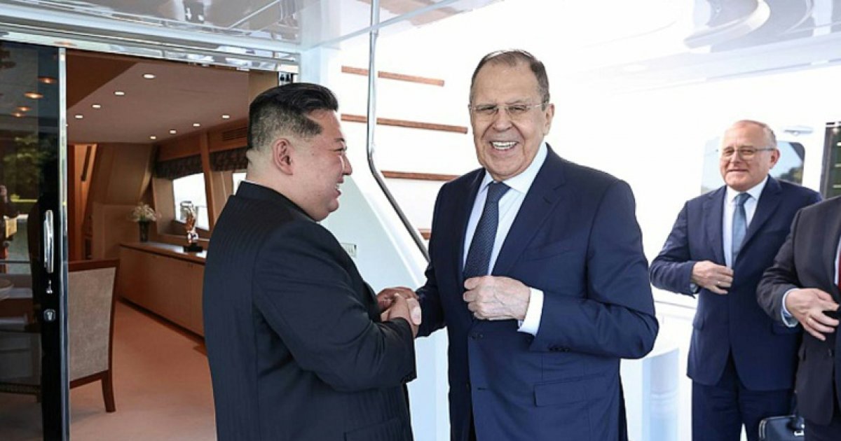 Kim assure Lavrov de son soutien "inconditionnel" contre l'Ukraine : Actualités